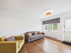 Lounge- click for photo gallery